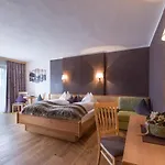 Zillertal 酒店 菲根