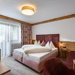 Zillertal Hotel 3*