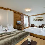 Zillertal Hotel 3*