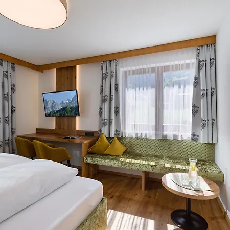 Отель Zillertal 3*