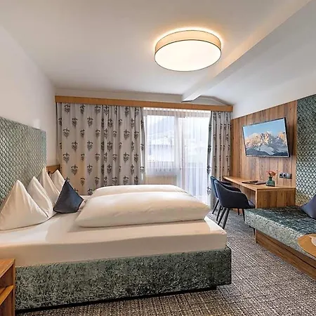 Hotel Zillertal 3*