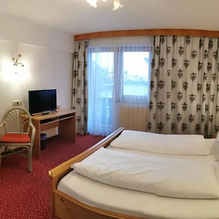 Landhaus Zillertal Hotel Fuegen