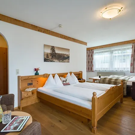 Landhaus Zillertal Hotel Fuegen