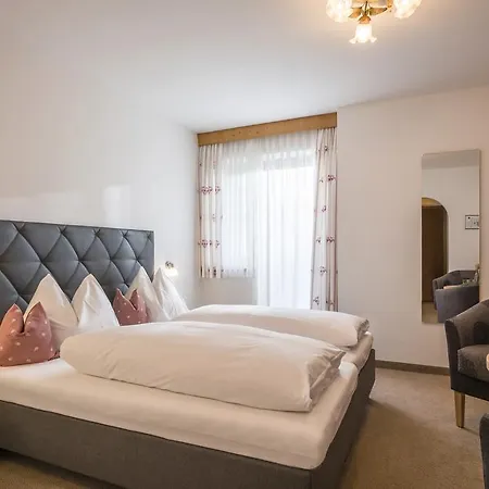 Hotel Landhaus Zillertal 3*